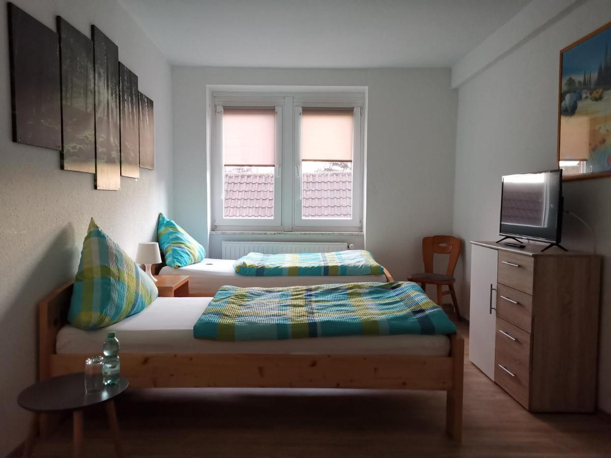 Hotel-Pension Zum Hirsch Hattersheim am Main ภายนอก รูปภาพ
