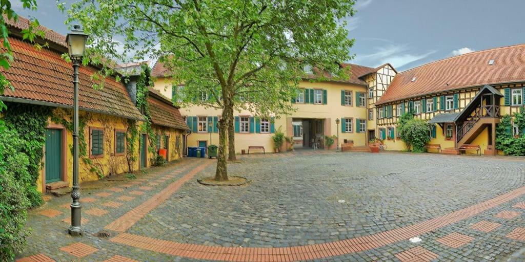 Hotel-Pension Zum Hirsch Hattersheim am Main ภายนอก รูปภาพ