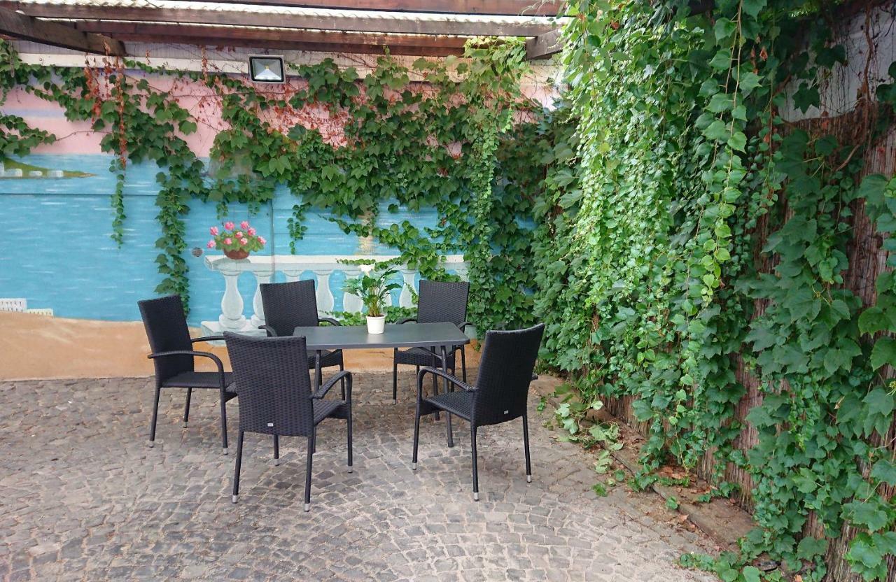 Hotel-Pension Zum Hirsch Hattersheim am Main ภายนอก รูปภาพ